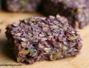 Maqui Berry Oat Bars