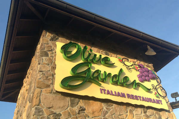 Eating Vegan at Olive Garden (Yes, It's Possible)