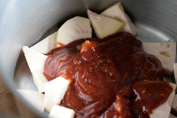 Vegan Shredded BBQ Jackfruit Recipe | Your Daily Vegan